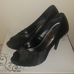 LULU TOWNSEND DAFFODIL peep toe heels